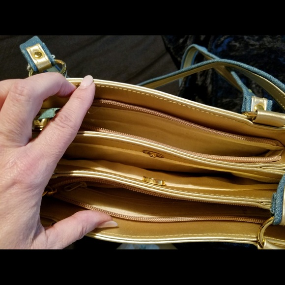 Gold and denim woven bag. - Picture 4 of 7